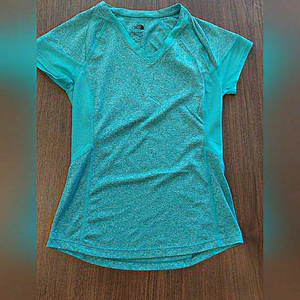 The North Face Flashdry‎ Short Sleeve Athletic top Size xs